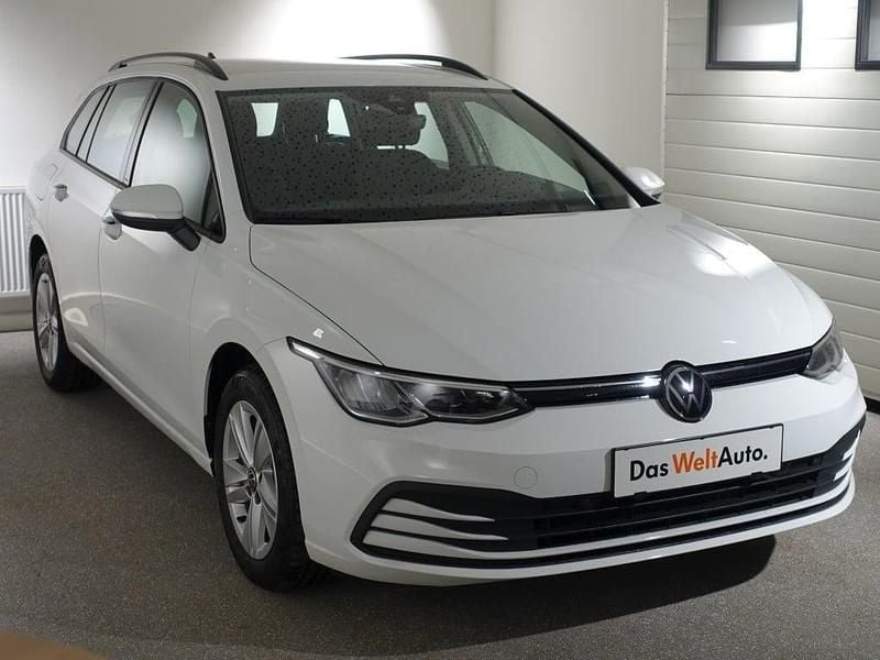 Gebraucht VW Golf VIII Life 115 PS (84 kW) 2022 Weiss  normal Kombi
