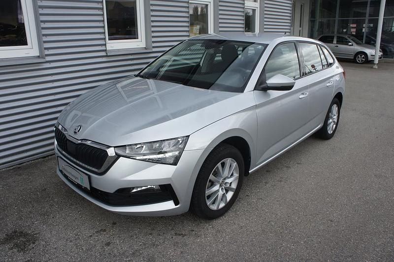 Silber metallic Gebraucht 2021 Skoda Scala Ambition Kleinwagen | € 17.990 (Fairer Preis) - Bild 1/4