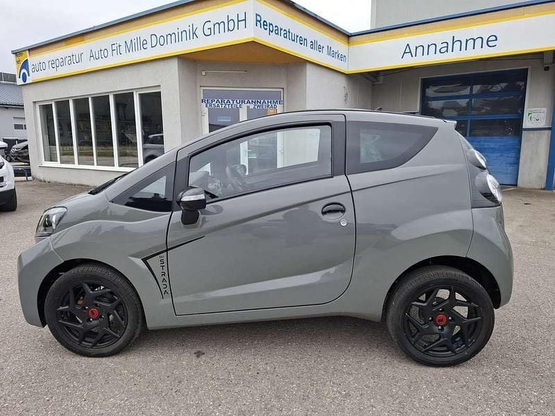 Grau Neu 2025 Casalini M20 Kleinwagen | € 21.900 - Bild 1/4