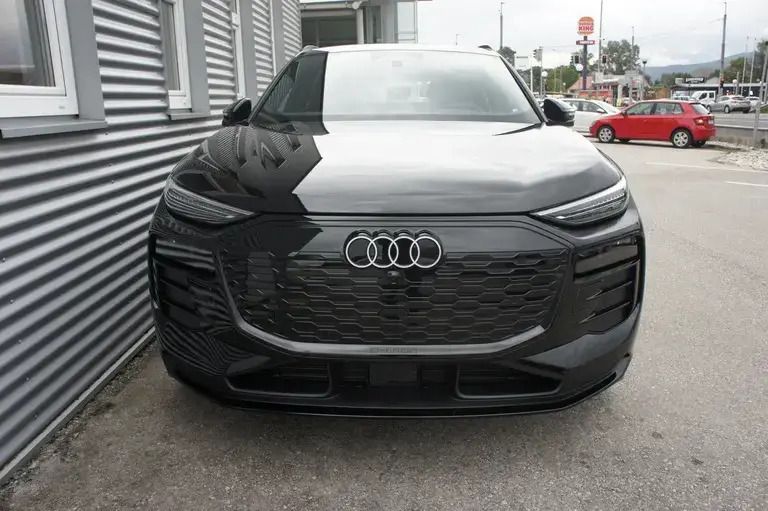 Gebraucht Audi Q6 e-tron Business 284 kW (387 PS) 2024 Schwarz  metallicperleffektno SUV