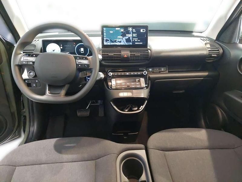Neu Hyundai Inster 85 kW (116 PS) 2025 Grün Kleinwagen