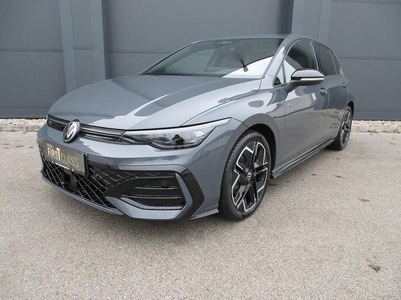 Neu VW Golf VIII Sport 115 PS (84 kW) 2026 Mittelgrau  metallic