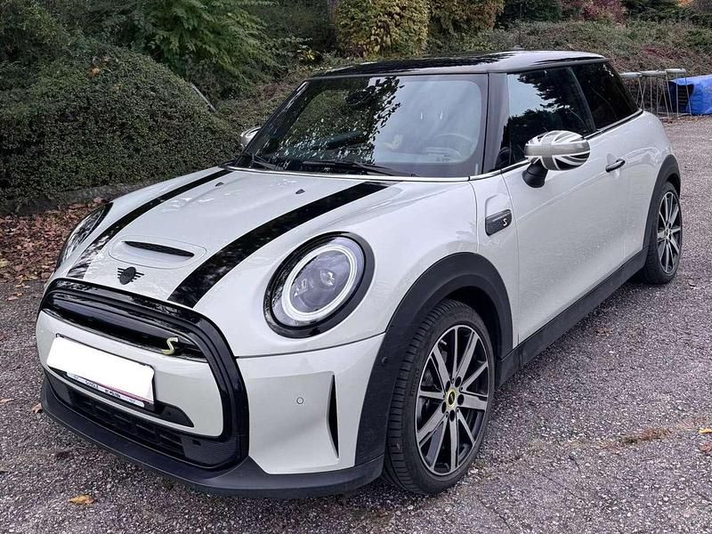 Gebraucht Mini Cooper SE 135 kW (184 PS) 2022 Silber Kleinwagen