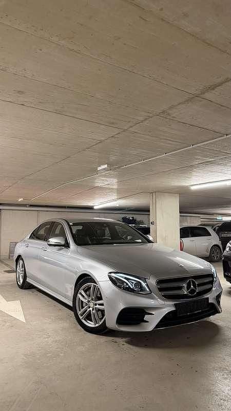 Gebraucht 2016 Mercedes E220 AMG line Limousine | € 24.499 (Fairer Preis) - Bild 1/4