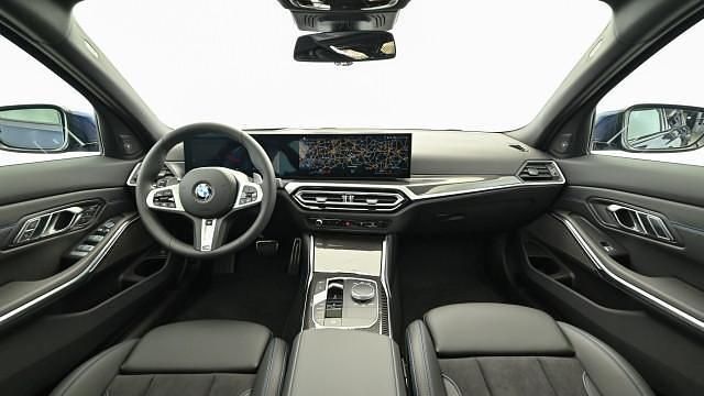 Gebraucht BMW 320 190 PS (139 kW) 2024 Tansanitblau ii meta Limousine