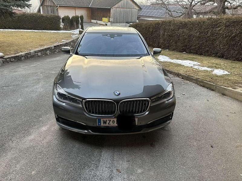 Gebraucht BMW 730L 265 PS (194 kW) 2017 Limousine