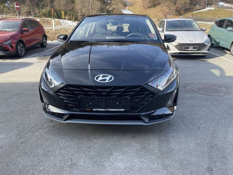 Schwarz Gebraucht 2024 Hyundai i20 Limousine | € 17.490 (Superpreis) - Bild 1/4
