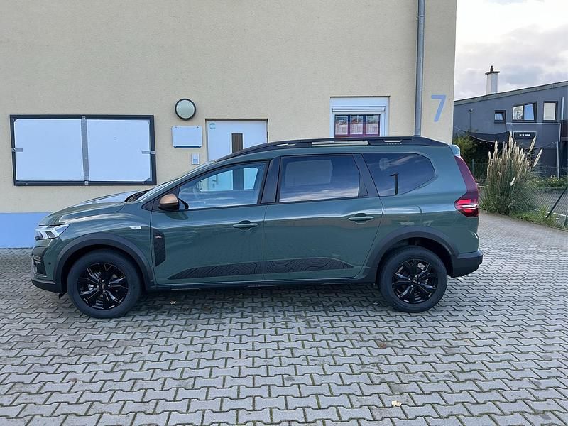Neu Dacia Jogger Extreme 110 PS (80 kW) 2025 Van / Kleinbus