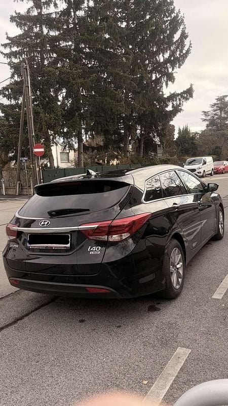 Gebraucht Hyundai i40 141 PS (103 kW) 2018 Schwarz Kombi