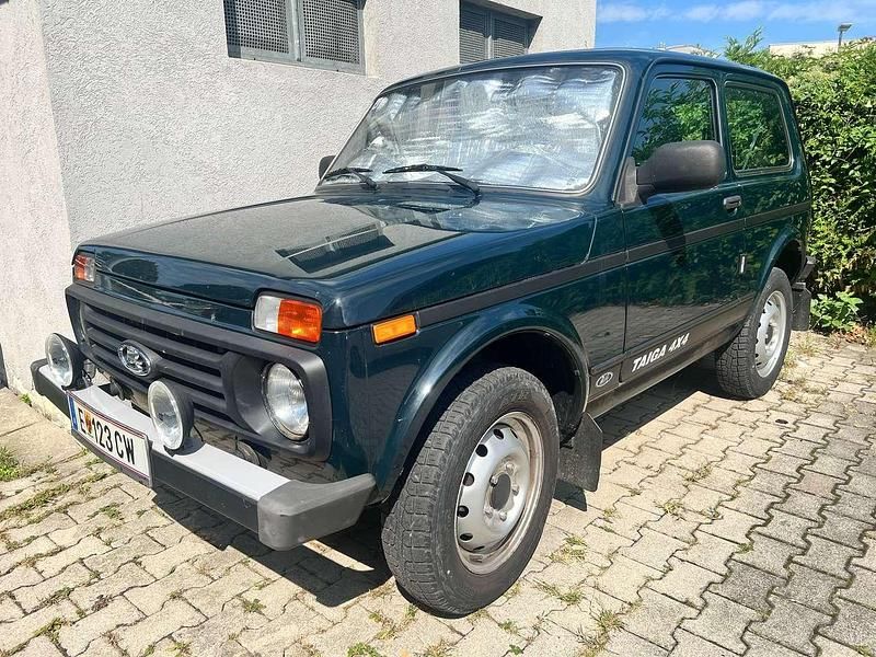 Grün Gebraucht 2019 Lada Taiga SUV | € 11.900 - Bild 1/4