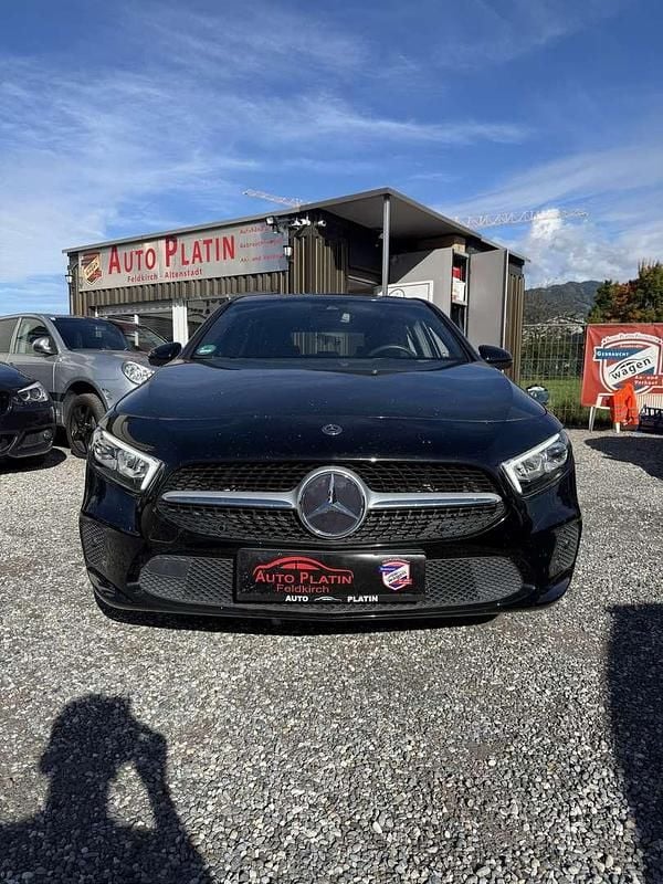 Gebraucht Mercedes A180 136 PS (100 kW) 2019 Schwarz Kleinwagen