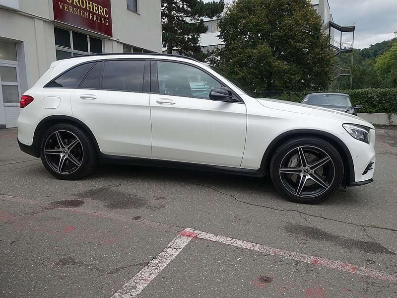 Gebraucht Mercedes GLC350 258 PS (189 kW) 2017 Weiß SUV