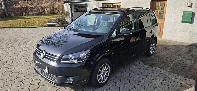 Gebraucht VW Touran 105 PS (77 kW) 2013 Schwarz Van / Kleinbus