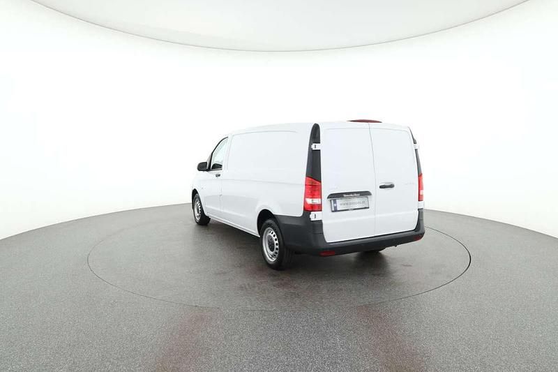 Gebraucht Mercedes Vito 163 PS (119 kW) 2021 Weiß Van