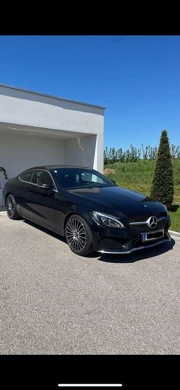 Gebraucht Mercedes C180 156 PS (114 kW) 2018 Schwarz Coupé
