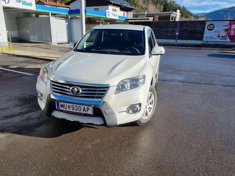 Weiß Gebraucht 2012 Toyota RAV4 SUV | € 8.350 (Fairer Preis) - Bild 1/4