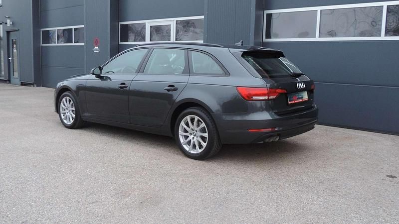 Gebraucht Audi A4 Comfort 190 PS (139 kW) 2016 Grau Kombi