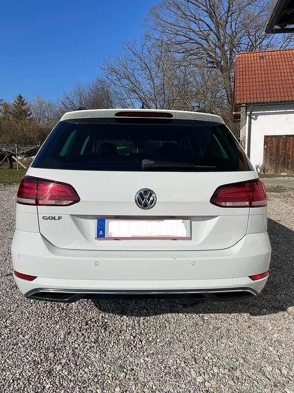Gebraucht VW Golf VII Comfortline 150 PS (110 kW) 2019 Kombi
