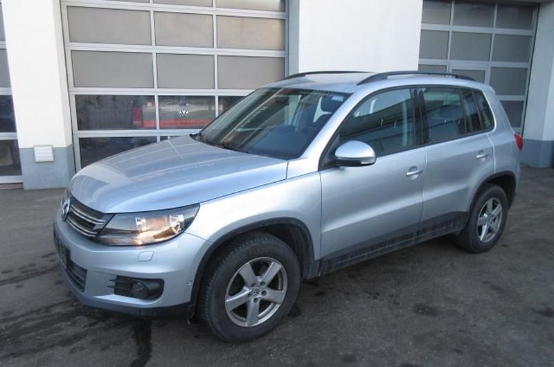 Silber metallic Gebraucht 2012 VW Tiguan Trendline SUV | € 9.900 (Fairer Preis) - Bild 1/4