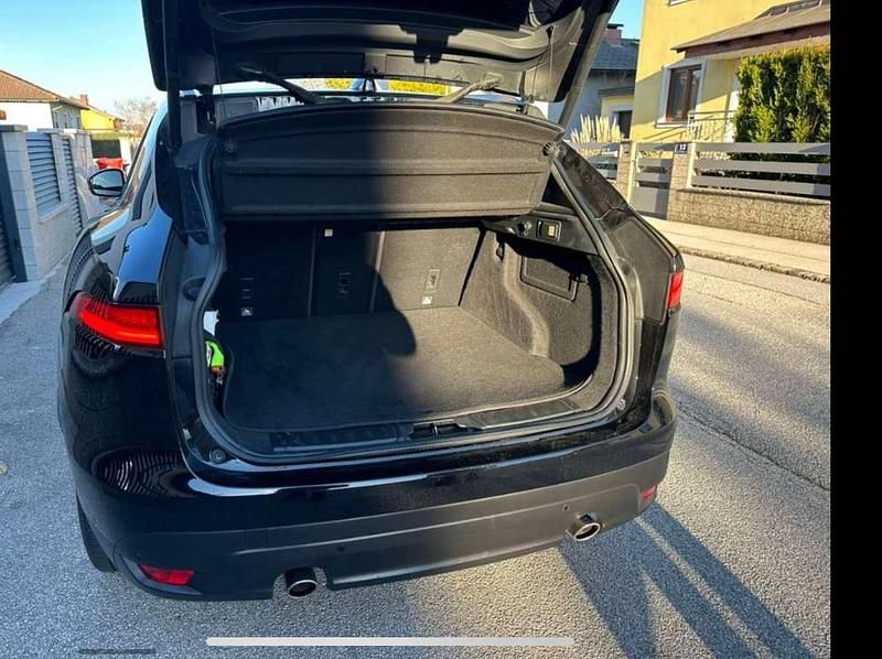 Gebraucht Jaguar F-Pace Portfolio 241 PS (177 kW) 2018 Schwarz SUV