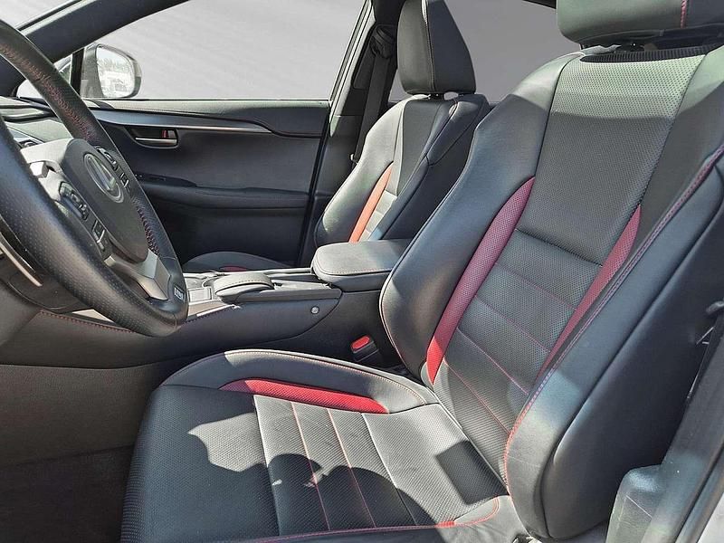 Gebraucht Lexus NX300h Sport Line 155 PS (114 kW) 2016 Weiß SUV