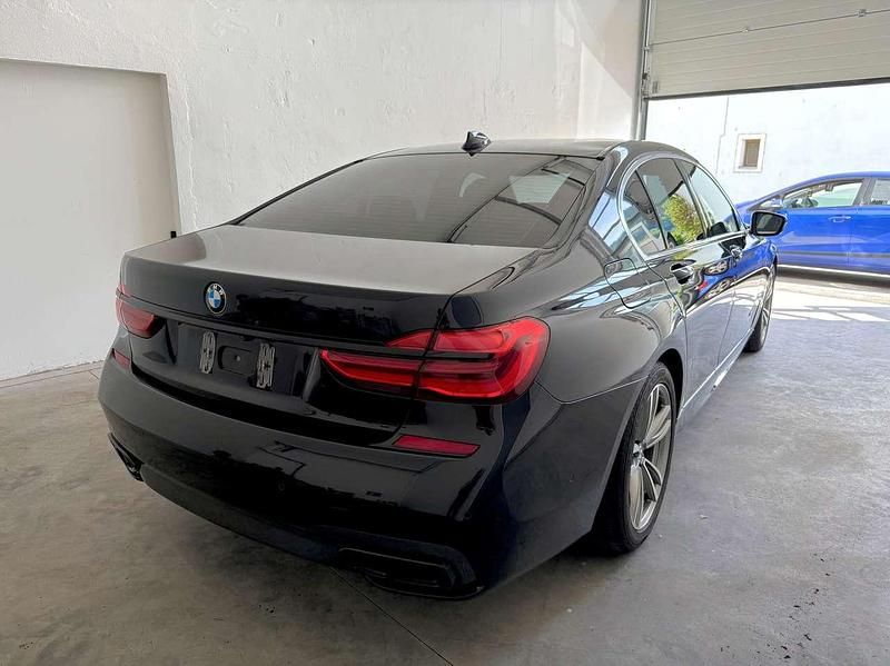 Gebraucht BMW 730 265 PS (194 kW) 2016 Limousine