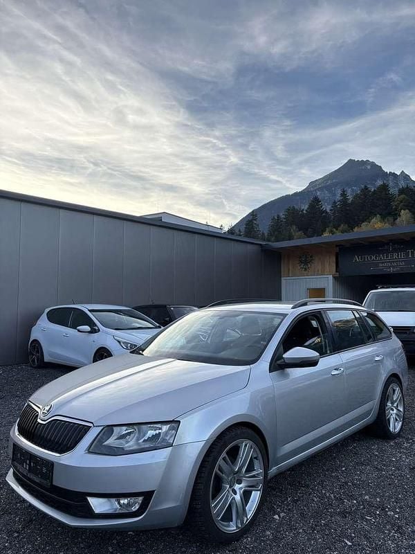 Gebraucht Skoda Octavia Ambition 105 PS (77 kW) 2014 Grau Kombi