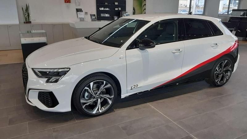 Gebraucht Audi A3 S-Line 116 PS (85 kW) 2020 Weiß Limousine