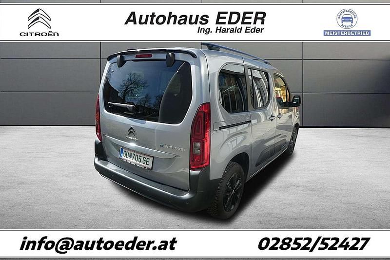 Gebraucht Citroën Berlingo Shine 100 kW (136 PS) 2023 Silber Van / Kleinbus