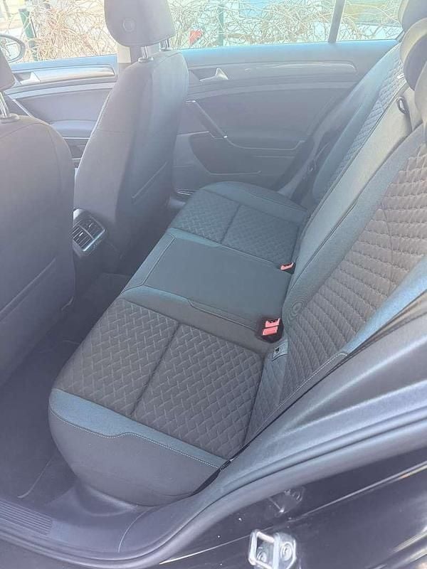 Gebraucht VW Golf VII IQ Drive 116 PS (85 kW) 2019 Schwarz Kleinwagen