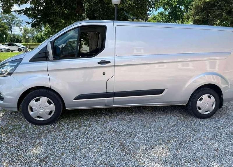 Gebraucht Ford Tourneo Ambiente 131 PS (96 kW) 2018 Van / Kleinbus