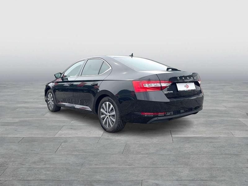 Gebraucht Skoda Superb Style 150 PS (110 kW) 2022 Schwarz  metallicperleffektno Limousine