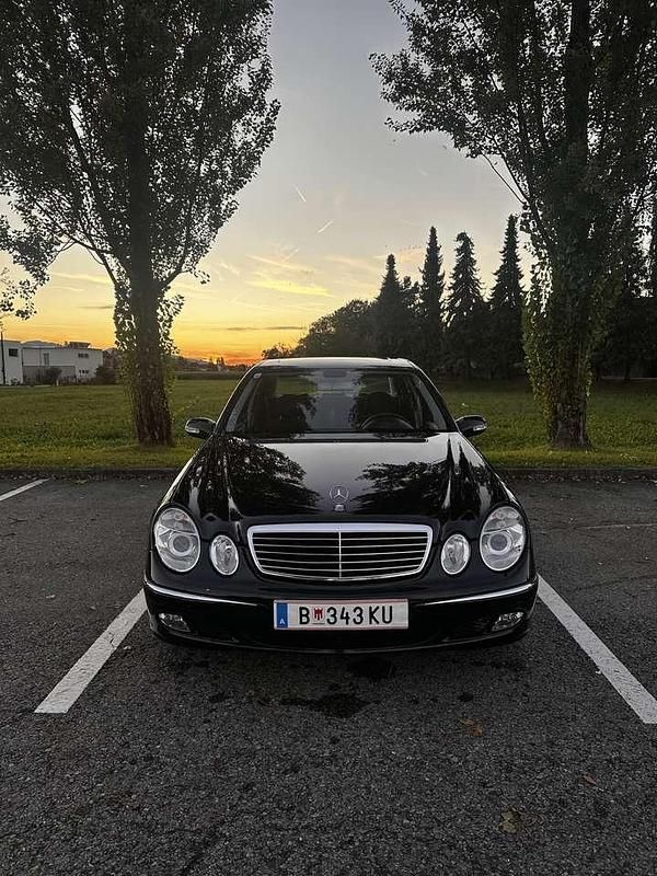 Gebraucht 2004 Mercedes E270 Elegance Limousine | € 5.800 - Bild 1/4