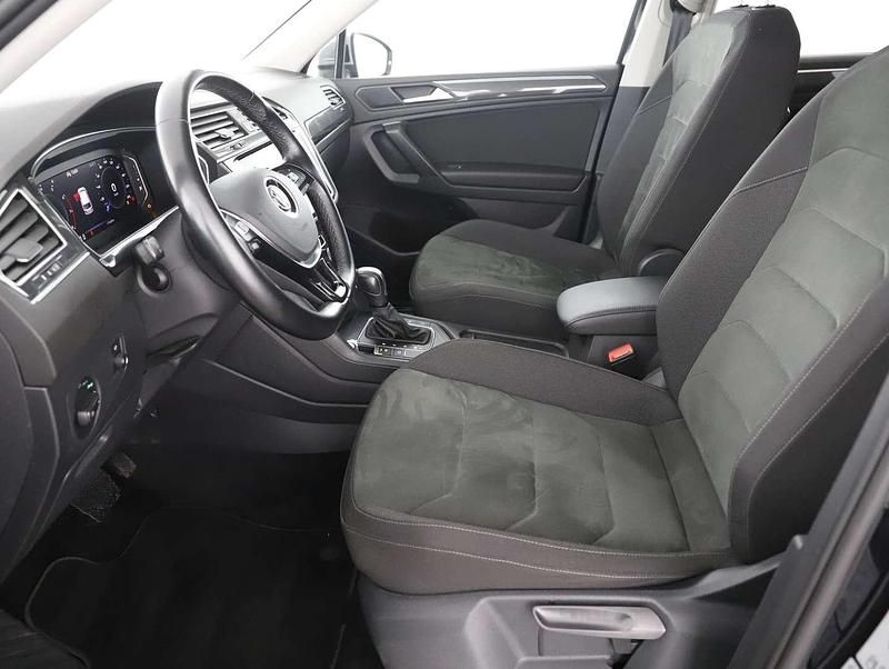 Gebraucht VW Tiguan Allspace Highline 150 PS (110 kW) 2021 Schwarz SUV