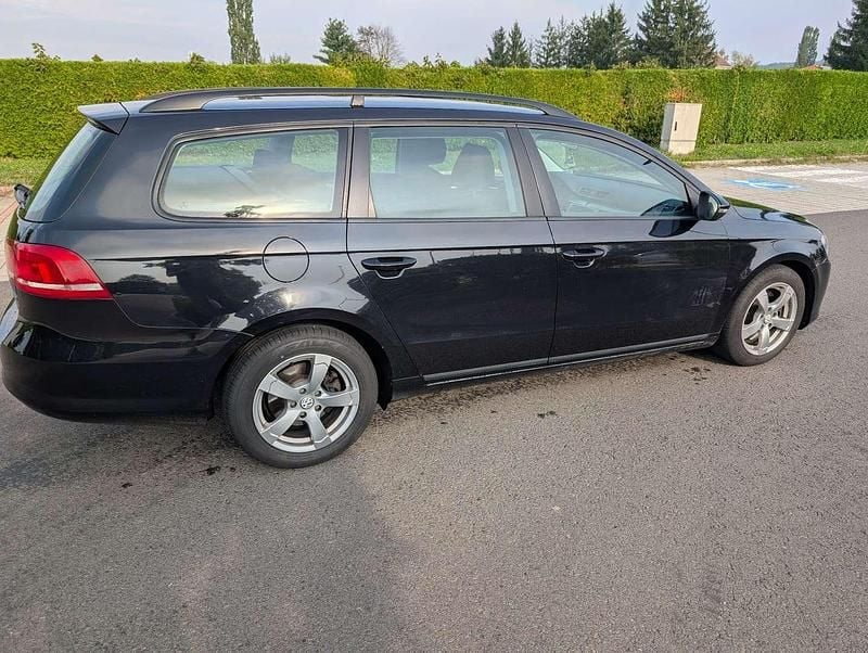 Gebraucht VW Passat Comfortline 105 PS (77 kW) 2011 Kombi