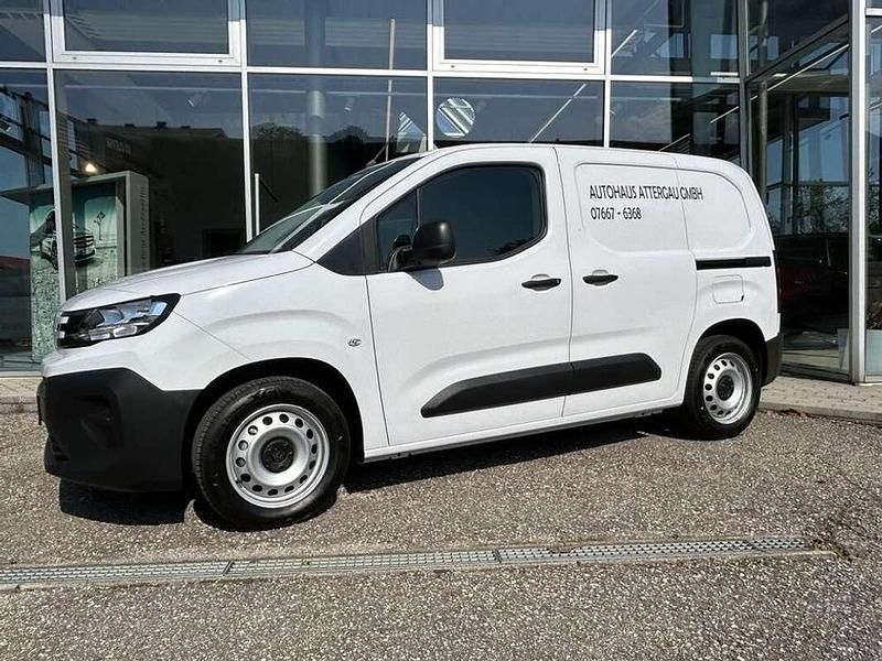 Gebraucht Peugeot Partner Premium 102 PS (75 kW) 2024 Weiß Van / Kleinbus