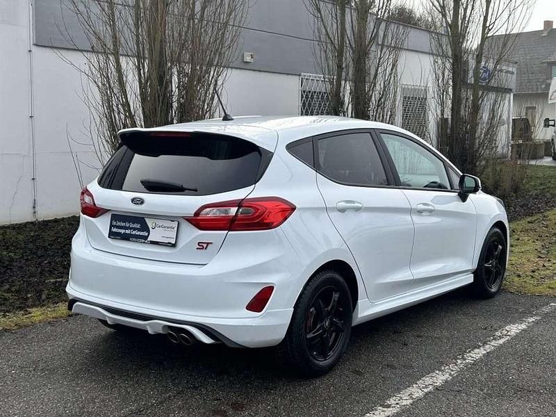 Gebraucht Ford Fiesta ST 200 PS (147 kW) 2018 Weiß Kleinwagen