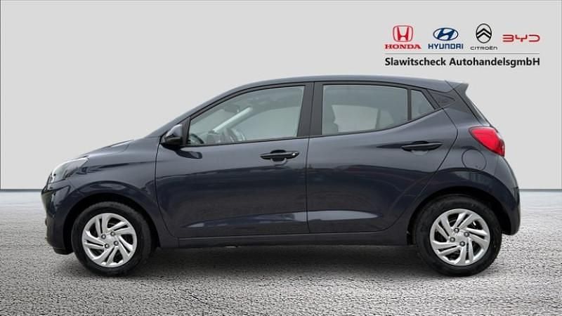 Neu Hyundai i10 63 PS (46 kW) 2025 Grau Kleinwagen