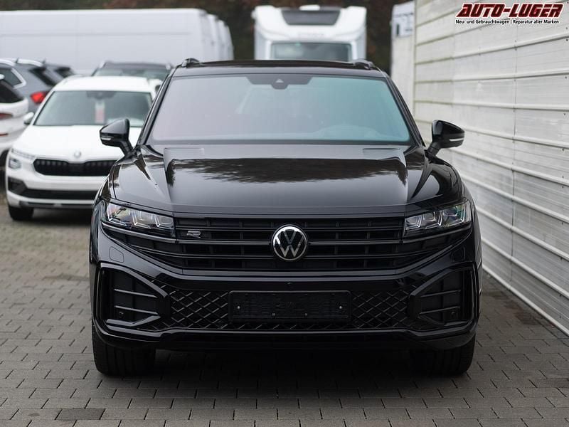 Gebraucht VW Touareg R-line 2024 Grenadillschwarz metallic SUV