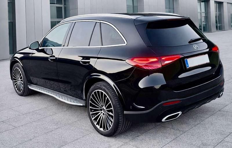 Gebraucht Mercedes GLC220 197 PS (144 kW) 2024 Schwarz SUV