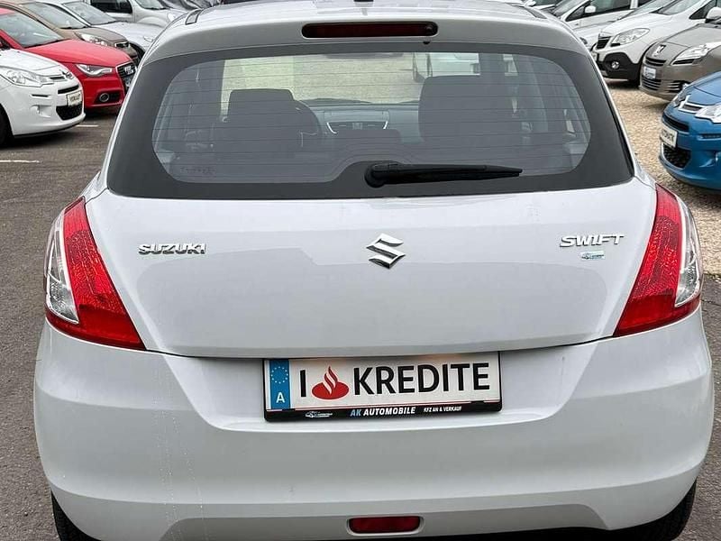 Gebraucht Suzuki Swift Club 94 PS (69 kW) 2013 Weiß Kleinwagen