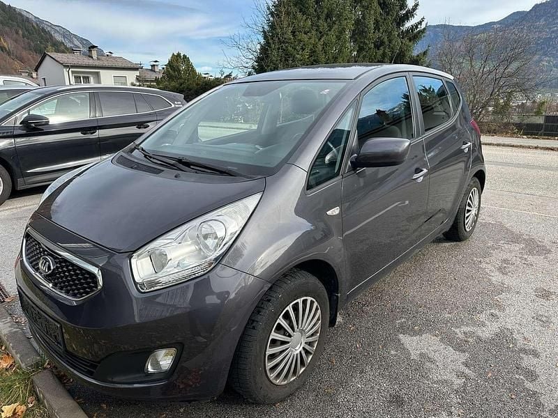 Gebraucht Kia Venga Classic 90 PS (66 kW) 2014 Grau Kleinwagen