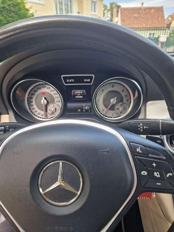 Gebraucht Mercedes GLA200 136 PS (100 kW) 2015 Schwarz SUV