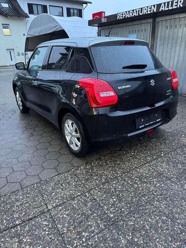 Gebraucht Suzuki Swift 90 PS (66 kW) 2019 Limousine