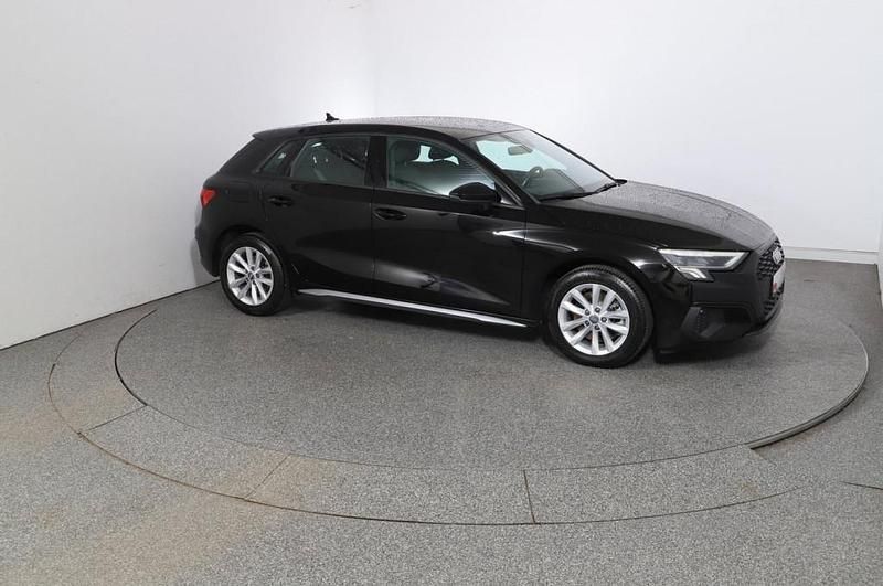 Gebraucht Audi A3 Ambiente 110 PS (80 kW) 2020 Schwarz  normal Limousine
