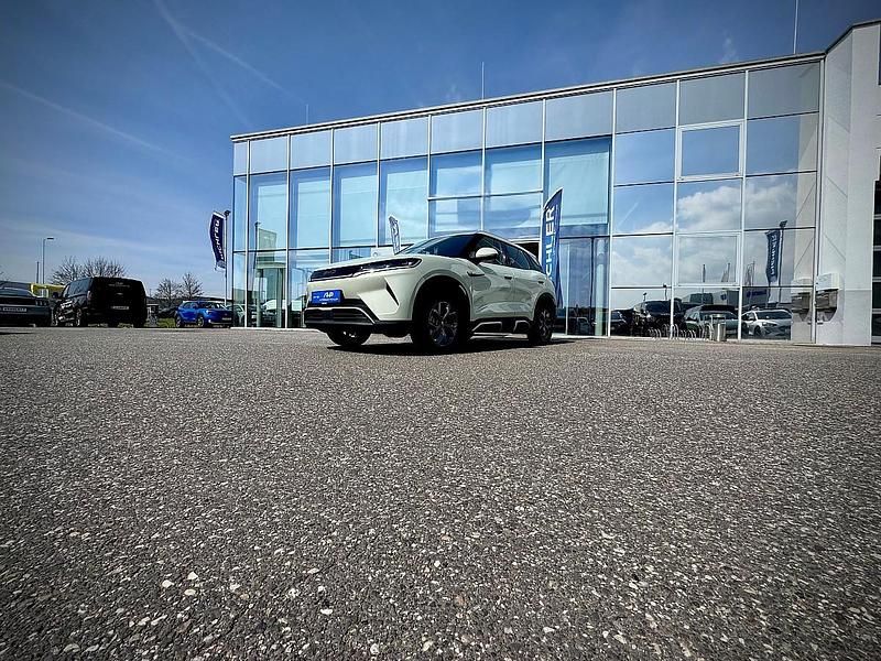 Neu BYD Atto 2 Active 130 kW (177 PS) 2026 Hiking green SUV