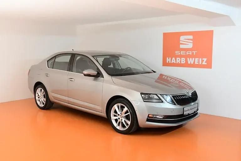 Mittelgrau metallic Gebraucht 2019 Skoda Octavia Style Coupé | € 14.780 (Fairer Preis) - Bild 1/4