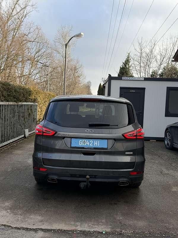 Gebraucht Ford S-MAX Titanium 179 PS (131 kW) 2015 Van / Kleinbus