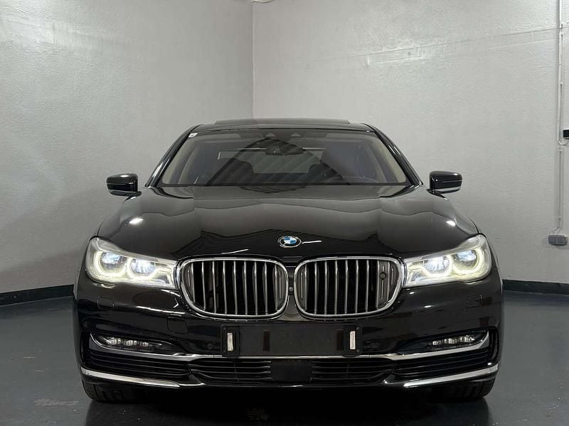 Gebraucht BMW 730L 265 PS (194 kW) 2016 Schwarz Limousine