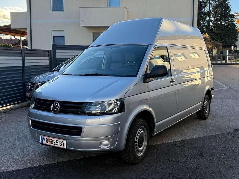 Gebraucht VW T5 102 PS (75 kW) 2011 Silber Van